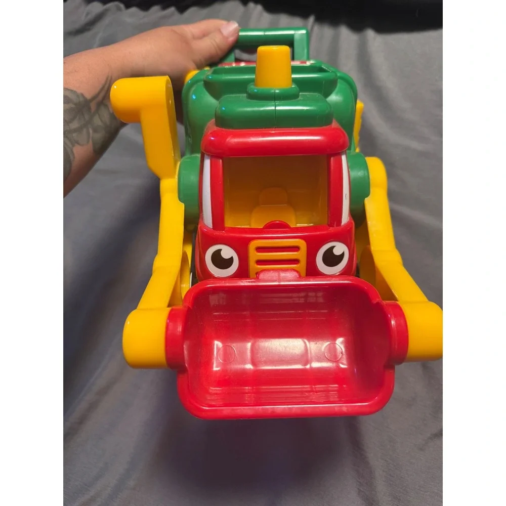 WOW Toys Fred the Garbage Truck Friction Powered Recycling Toy with Figures